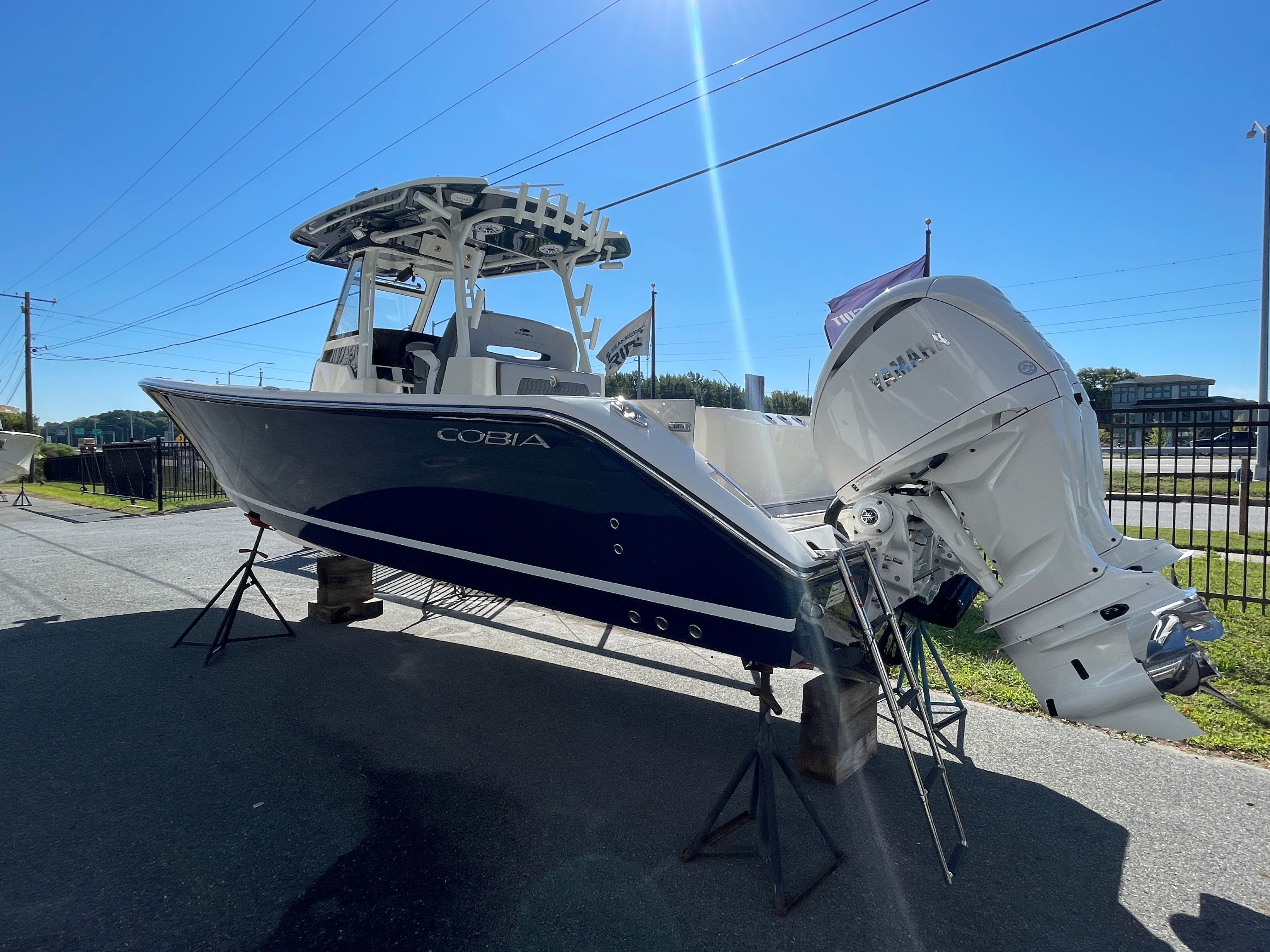 2026 COBIA 305 CC - Image 3