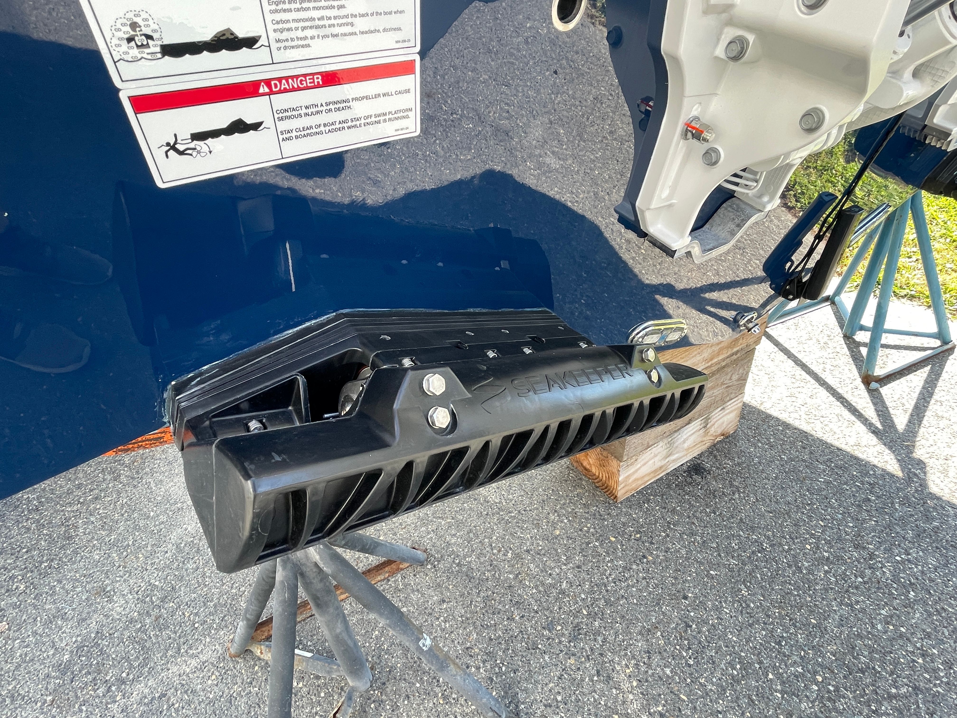 2026 COBIA 305 CC - Image 5