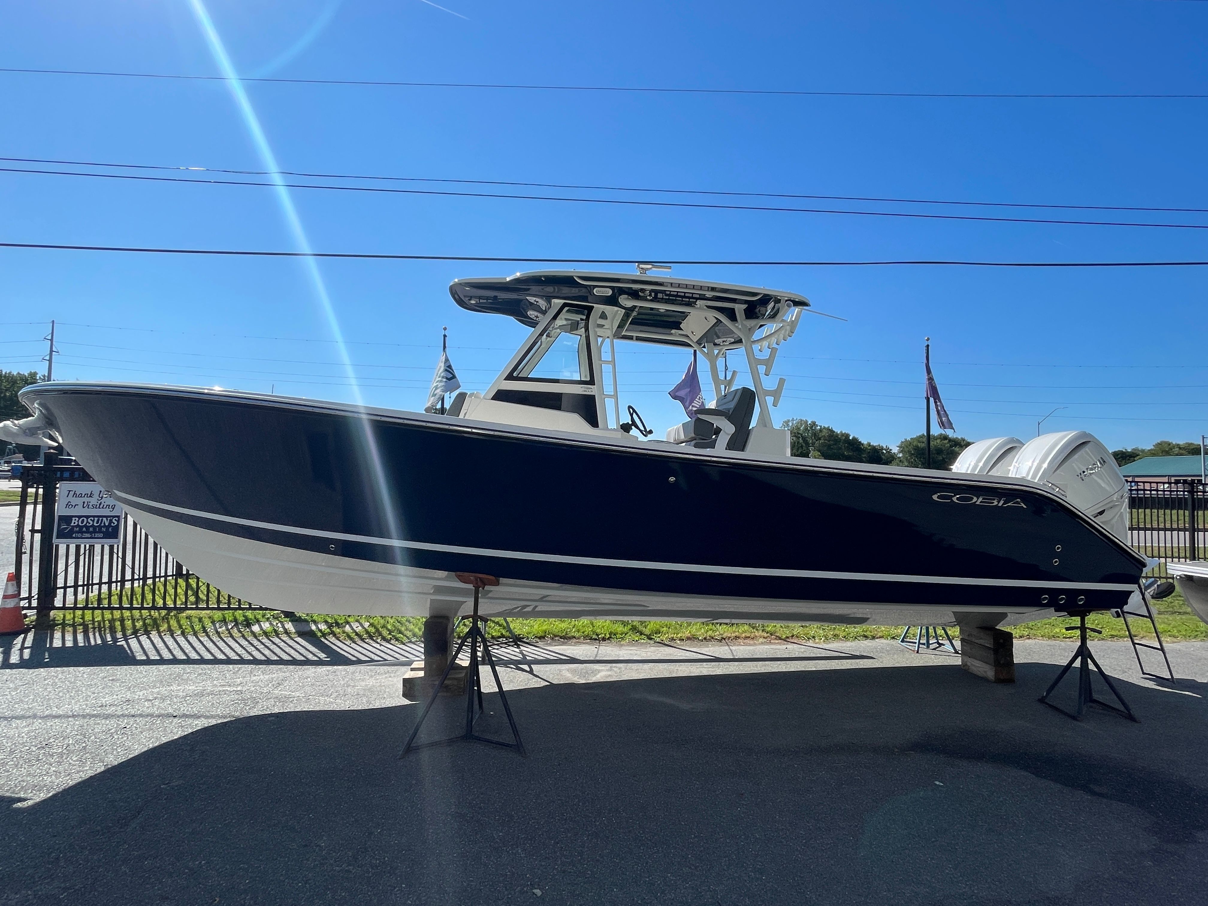 2026 COBIA 305 CC - Image 2