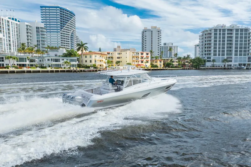 Patti Anne Yacht Photos Pics Intrepid 409 Valor Patti Anne - Profile