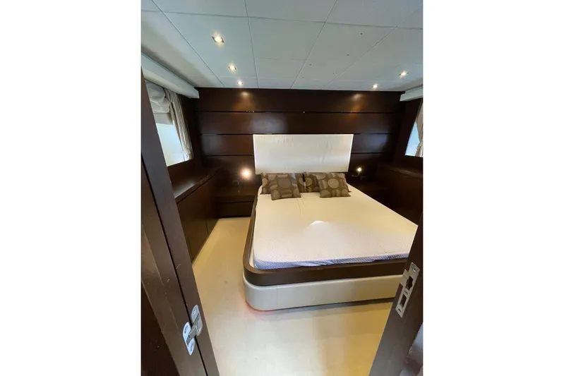 Andea Yacht Photos Pics Luxurious bedroom interior on 2008 Tecnomar Nadara 26 Fly yacht, featuring modern design.