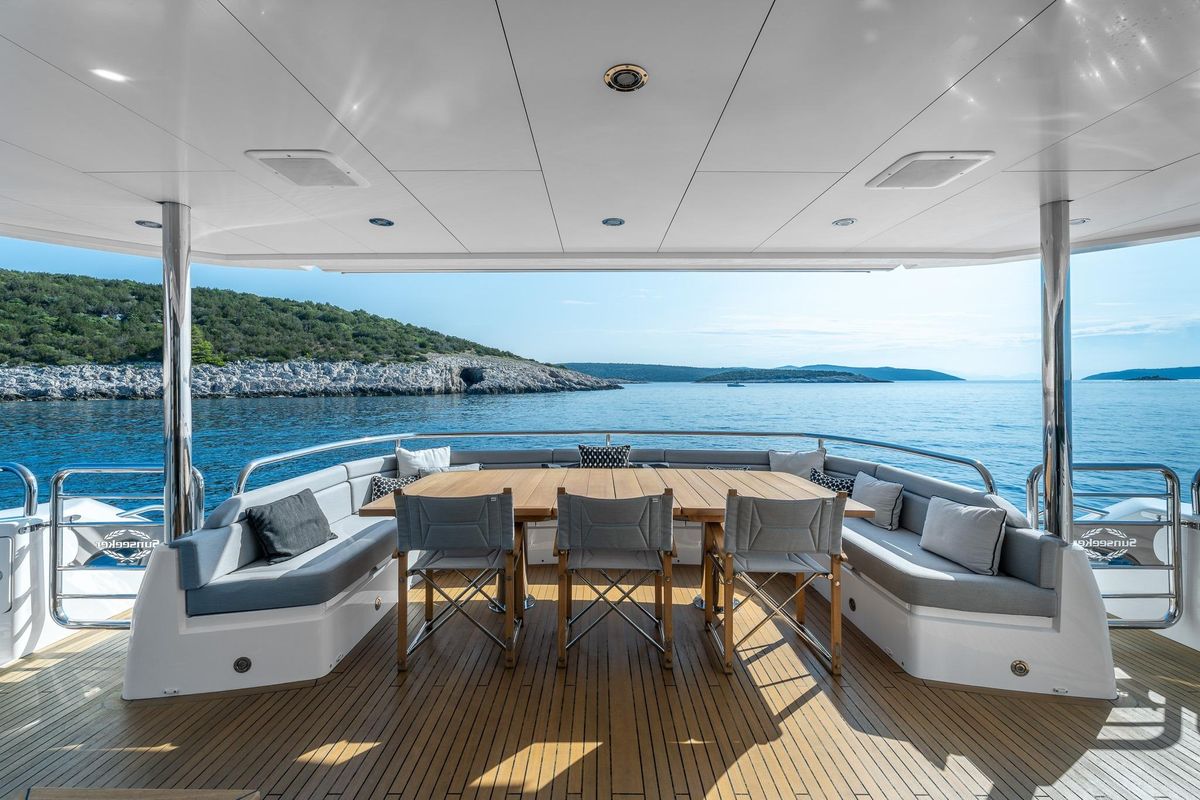 2020 Sunseeker 115 