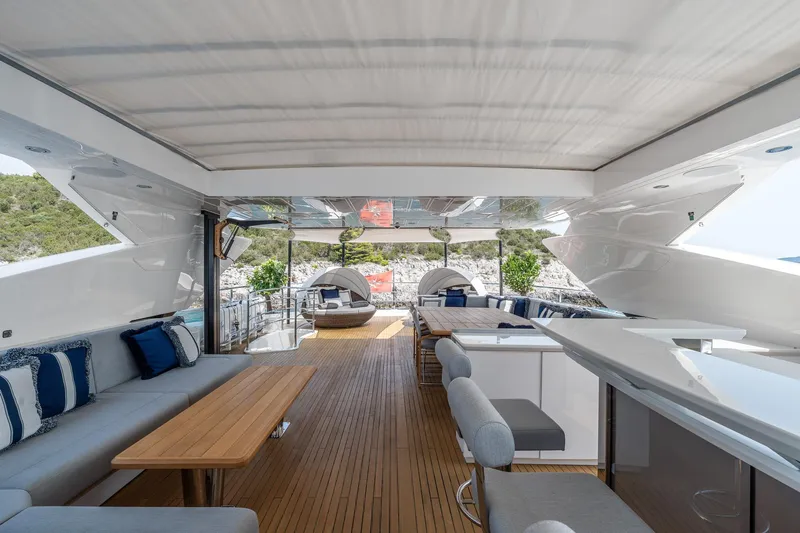 Noroader Yacht Photos Pics Luxurious Sunseeker 116 yacht interior, featuring elegant seating and modern design, 2020 model.