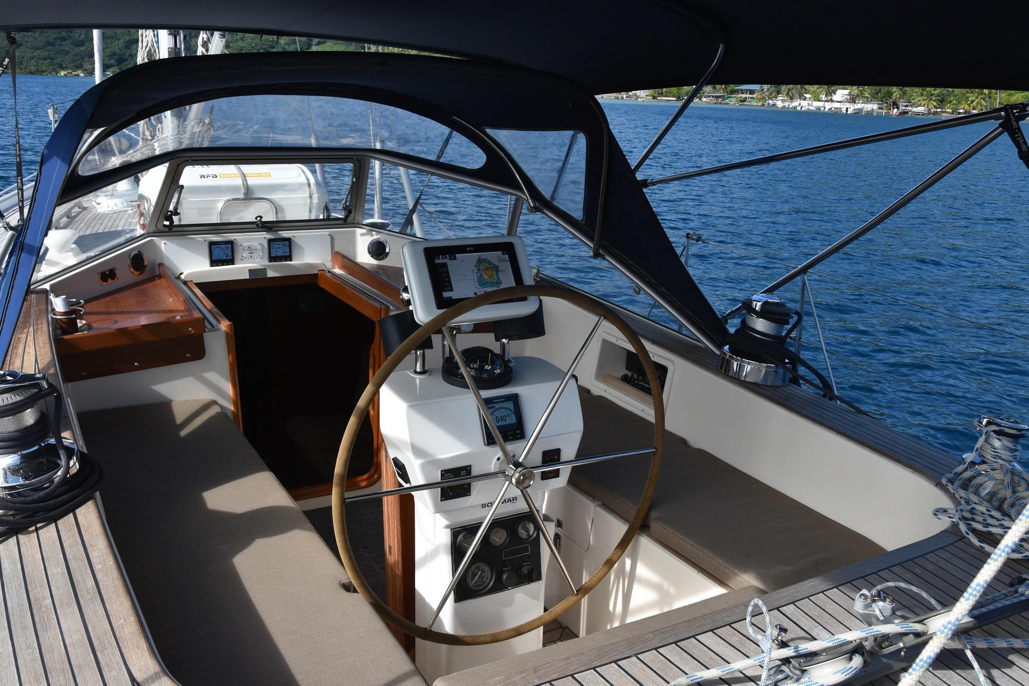 1998 Hallberg-Rassy 42F Mk II Centre Cockpit for sale - YachtWorld