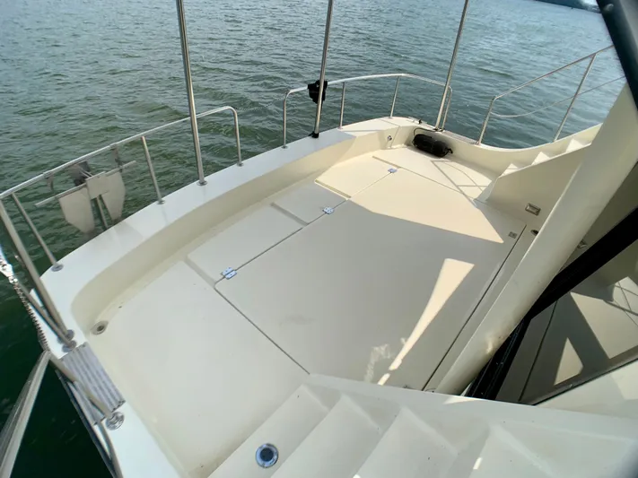 Paradise Falls Yacht Photos Pics 