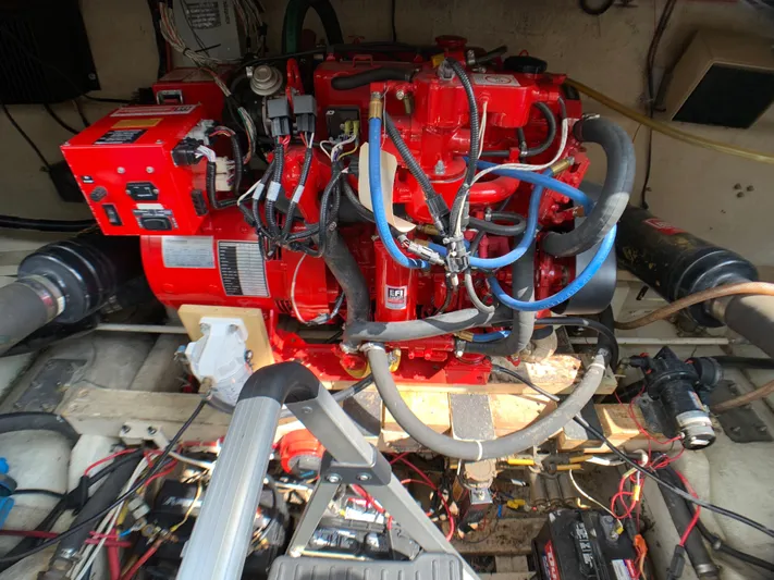 Paradise Falls Yacht Photos Pics 