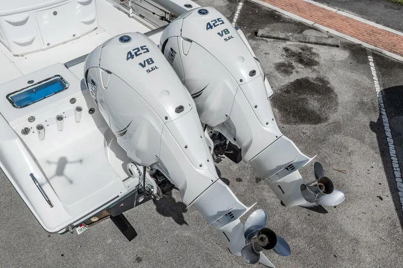  Yacht Photos Pics 2021 Everglades 335 Center Console with twin 425 V8 engines, aerial view.
