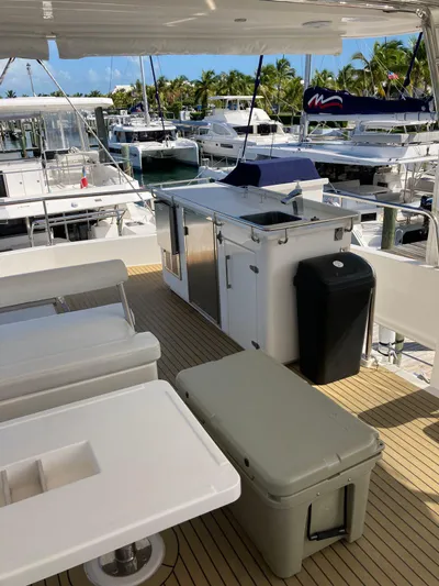 Double D Yacht Photos Pics 