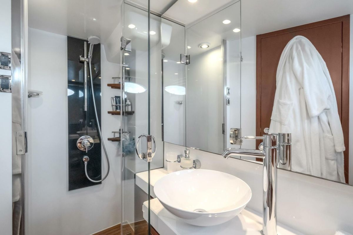 2012 Princess 64 