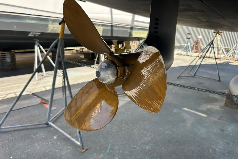 Dire Wolf Yacht Photos Pics Propeller of 2020 Beneteau Oceanis 46.1 yacht on dry dock.