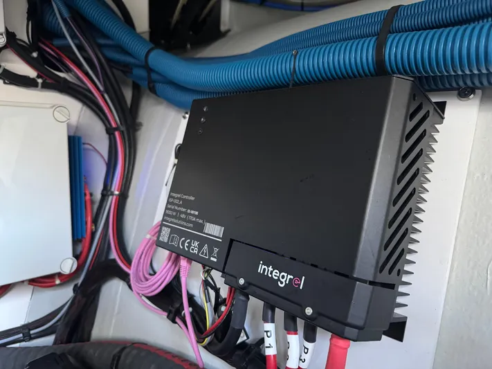 Encantado Yacht Photos Pics 