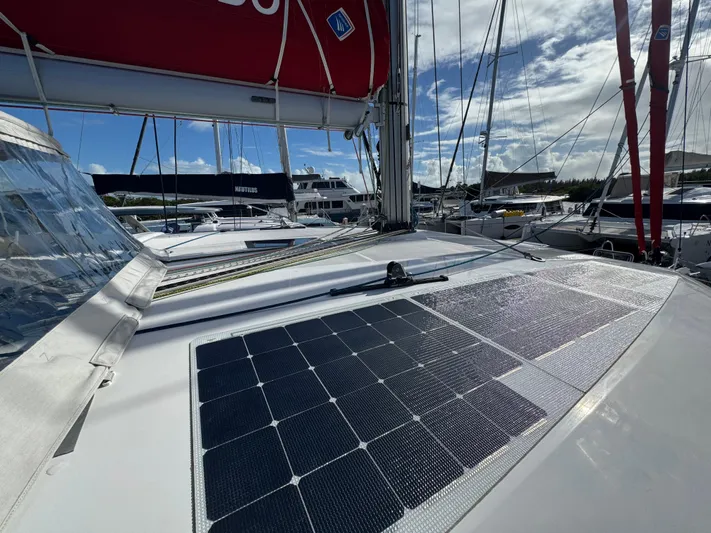 Encantado Yacht Photos Pics 