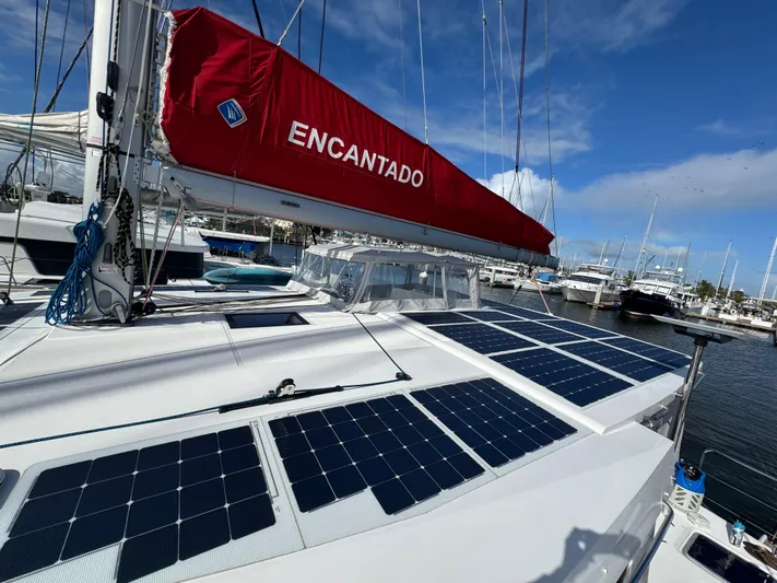 Encantado Yacht Photos Pics 