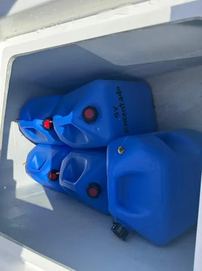 Encantado Yacht Photos Pics 