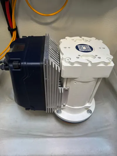 Encantado Yacht Photos Pics 