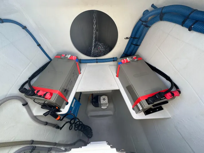 Encantado Yacht Photos Pics 