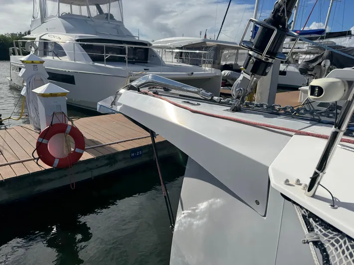 Encantado Yacht Photos Pics 