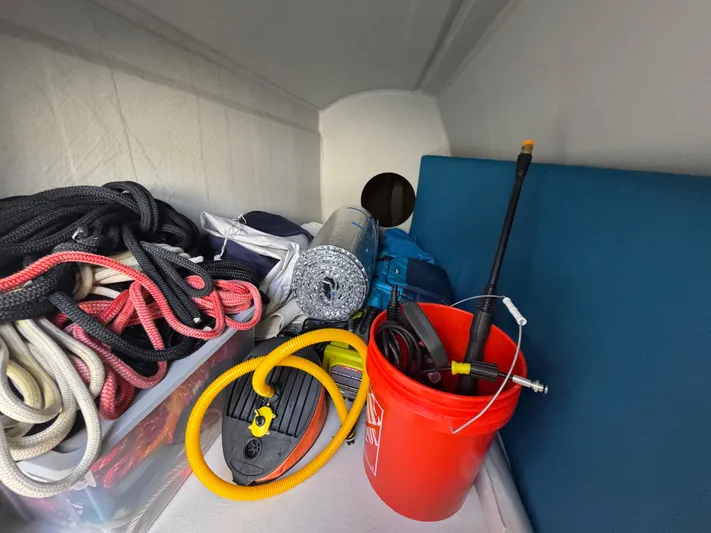 Encantado Yacht Photos Pics 