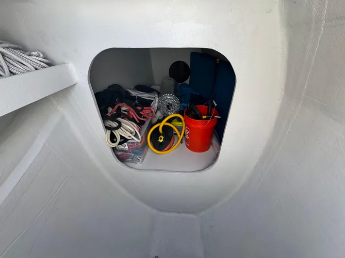 Encantado Yacht Photos Pics 