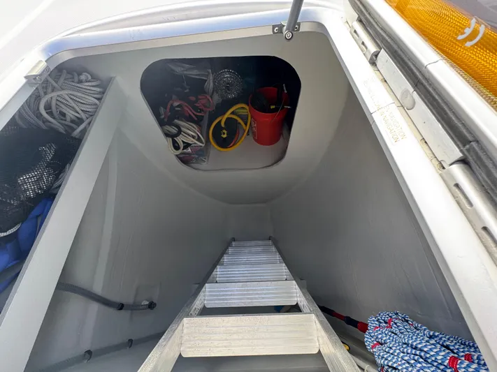 Encantado Yacht Photos Pics 