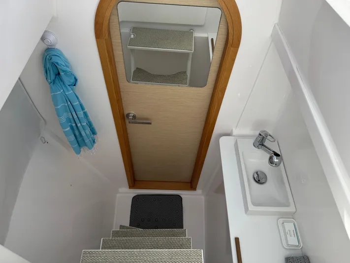 Encantado Yacht Photos Pics 