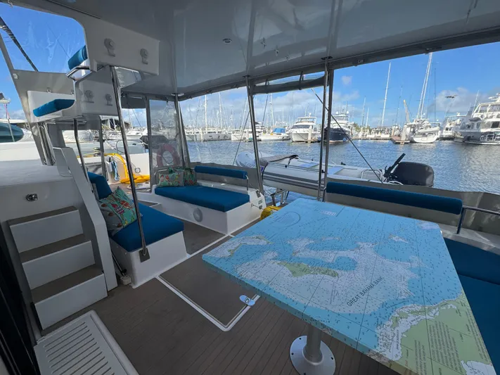 Encantado Yacht Photos Pics 