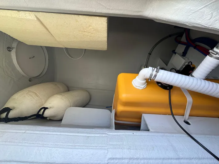 Encantado Yacht Photos Pics 