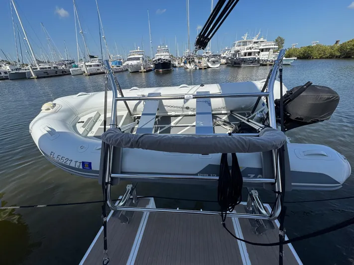 Encantado Yacht Photos Pics 