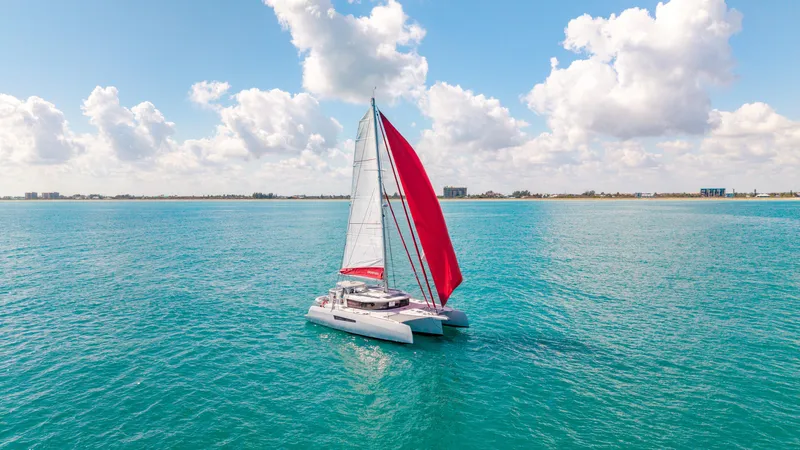 Encantado Yacht Photos Pics 
