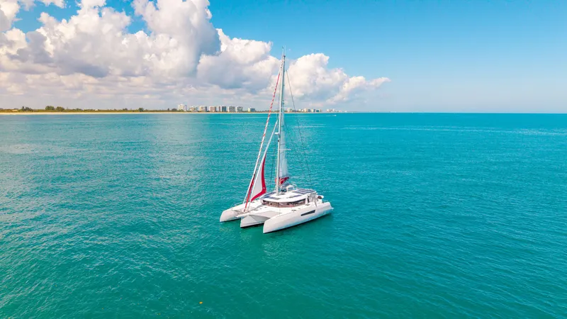 Encantado Yacht Photos Pics 