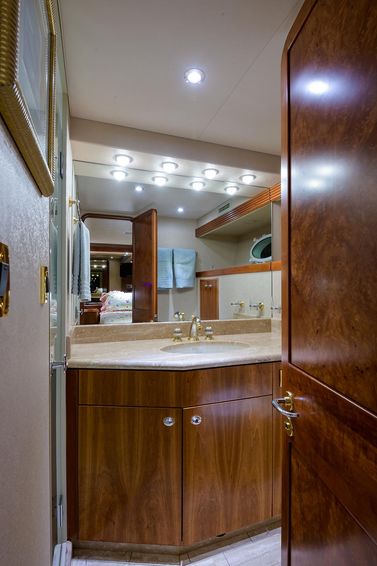 2001-95-westport-raised-pilothouse-motor-yacht