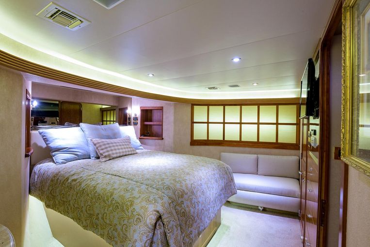 2001-95-westport-raised-pilothouse-motor-yacht