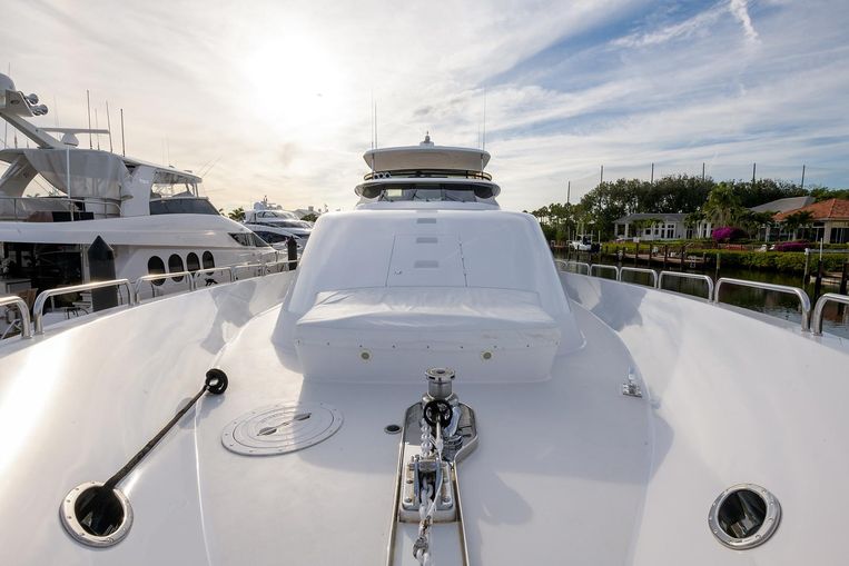 2001-95-westport-raised-pilothouse-motor-yacht