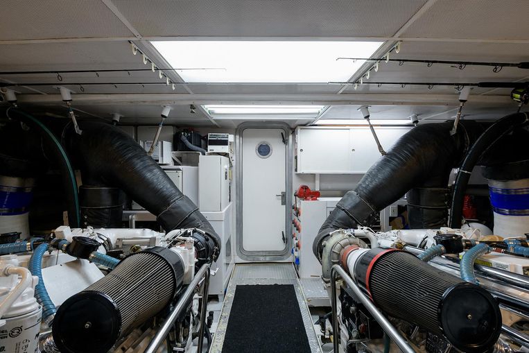 2001-95-westport-raised-pilothouse-motor-yacht