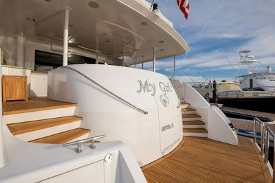 Yacht
