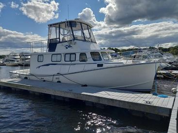 2004 40' Northshore-40' Novi Flybridge Trawler Newburyport, MA, US