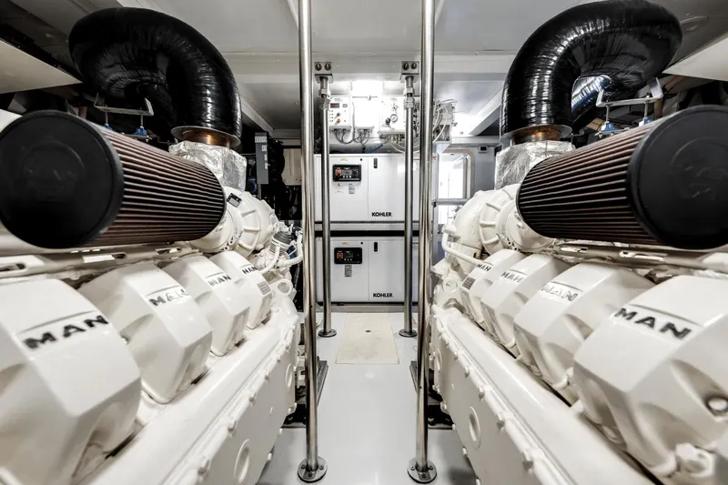 Ciao Bella Yacht Photos Pics 