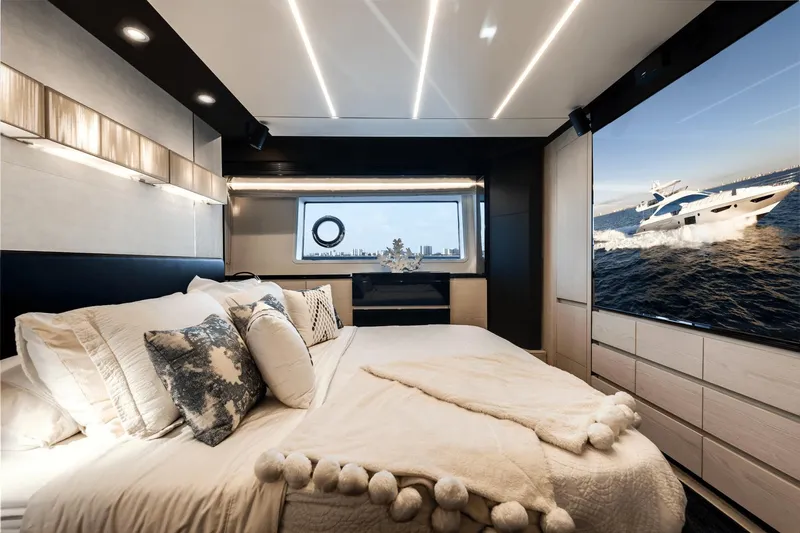 Ciao Bella Yacht Photos Pics 