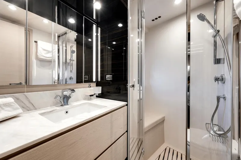 Ciao Bella Yacht Photos Pics 