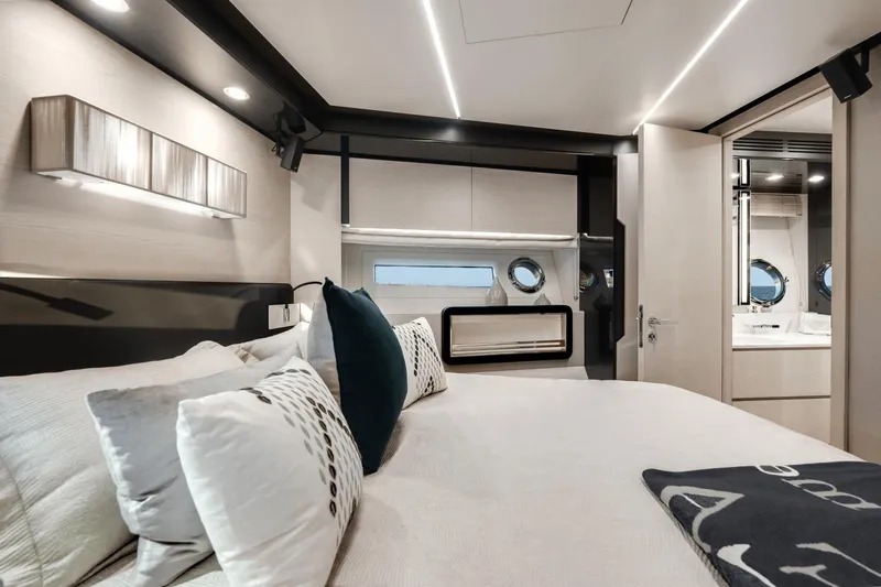 Ciao Bella Yacht Photos Pics 