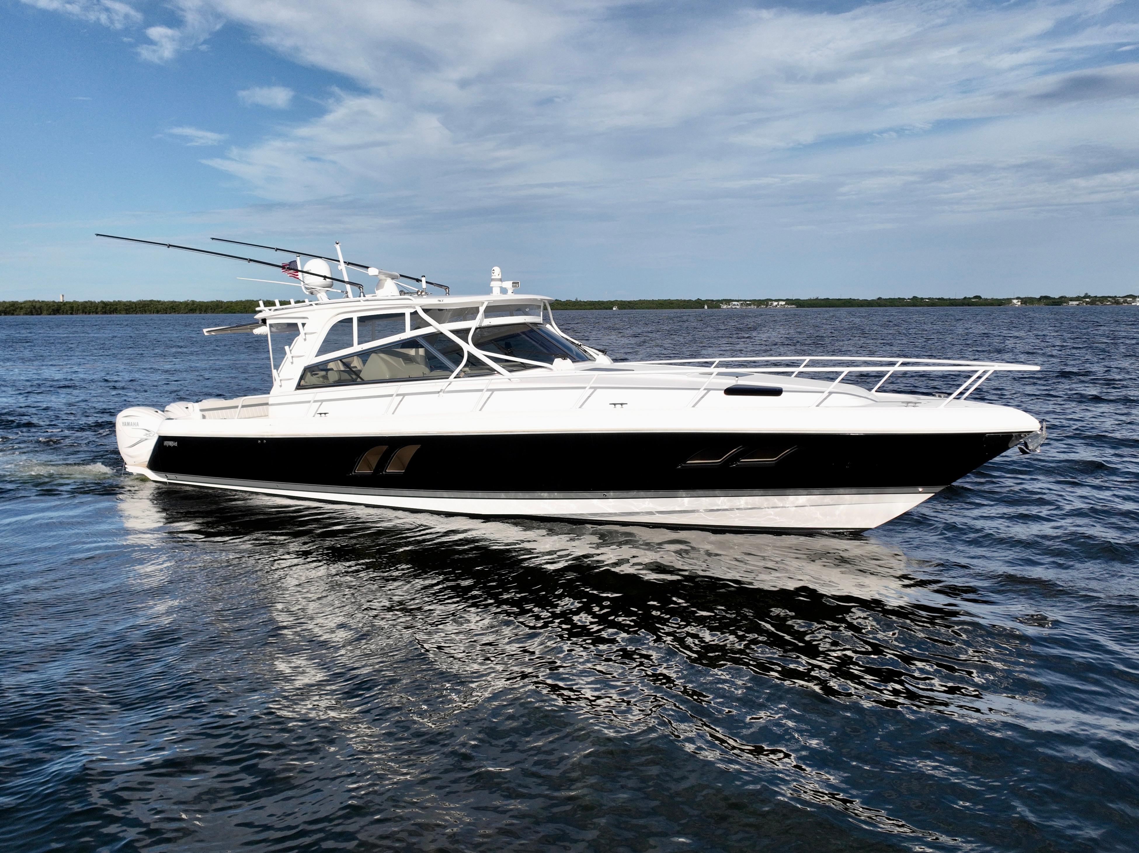 2019 Intrepid 475 Sport Yacht Express Cruiser for sale
