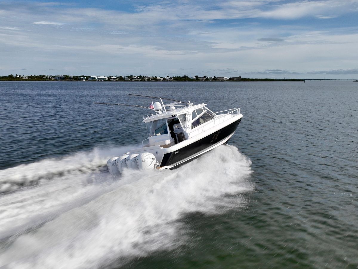 2019 Intrepid 47 