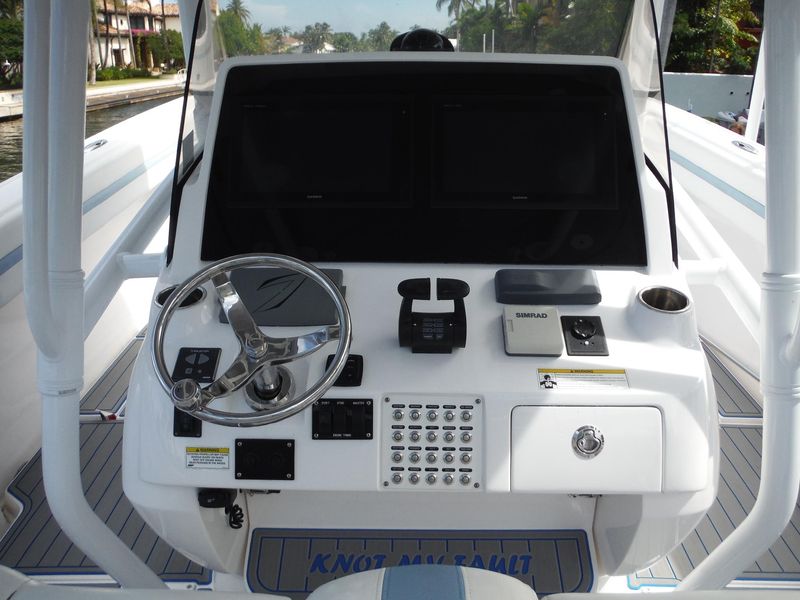 2015 Intrepid 400 Center Console