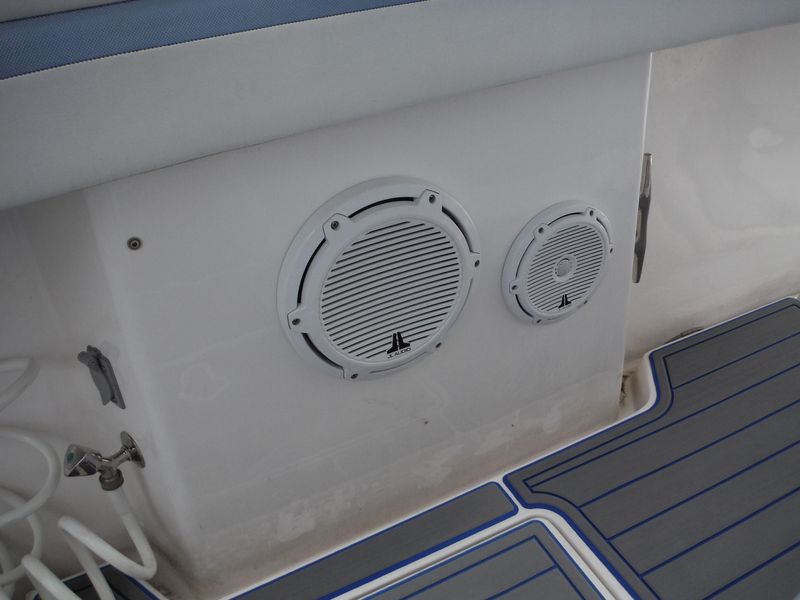 2015 Intrepid 400 Center Console