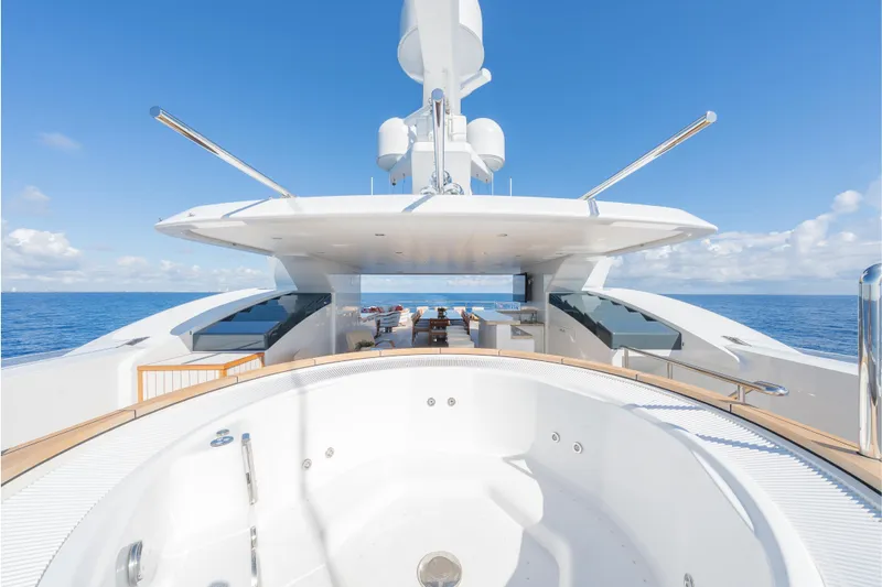 Superyacht W Yacht Photos Pics Luxurious 2013 Feadship motor yacht with spacious deck and ocean view.