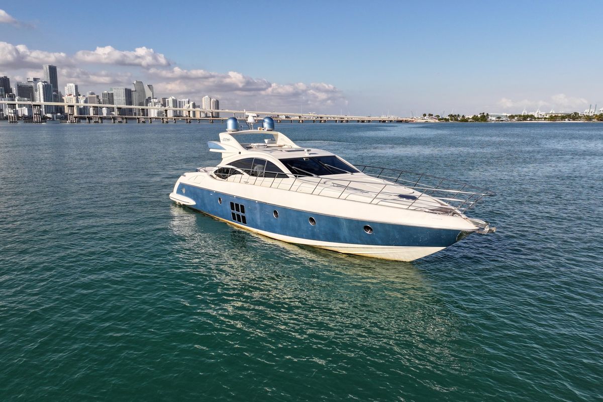 2006 Azimut 68 