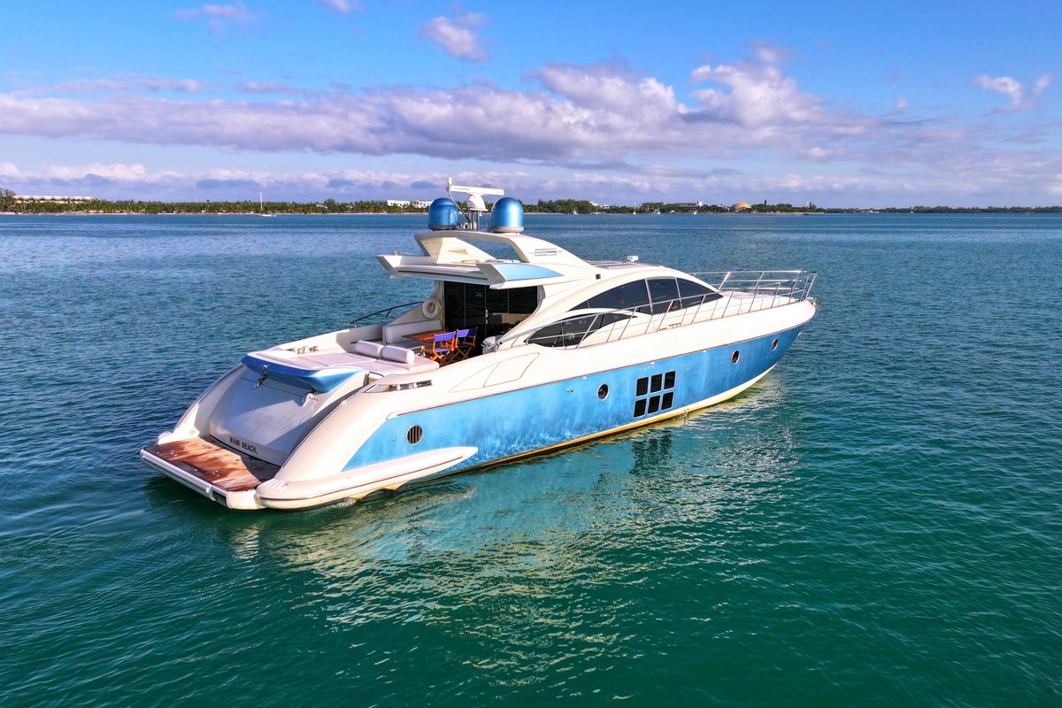 2006 Azimut 68 
