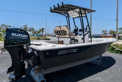 Sea Pro 228 Bay
