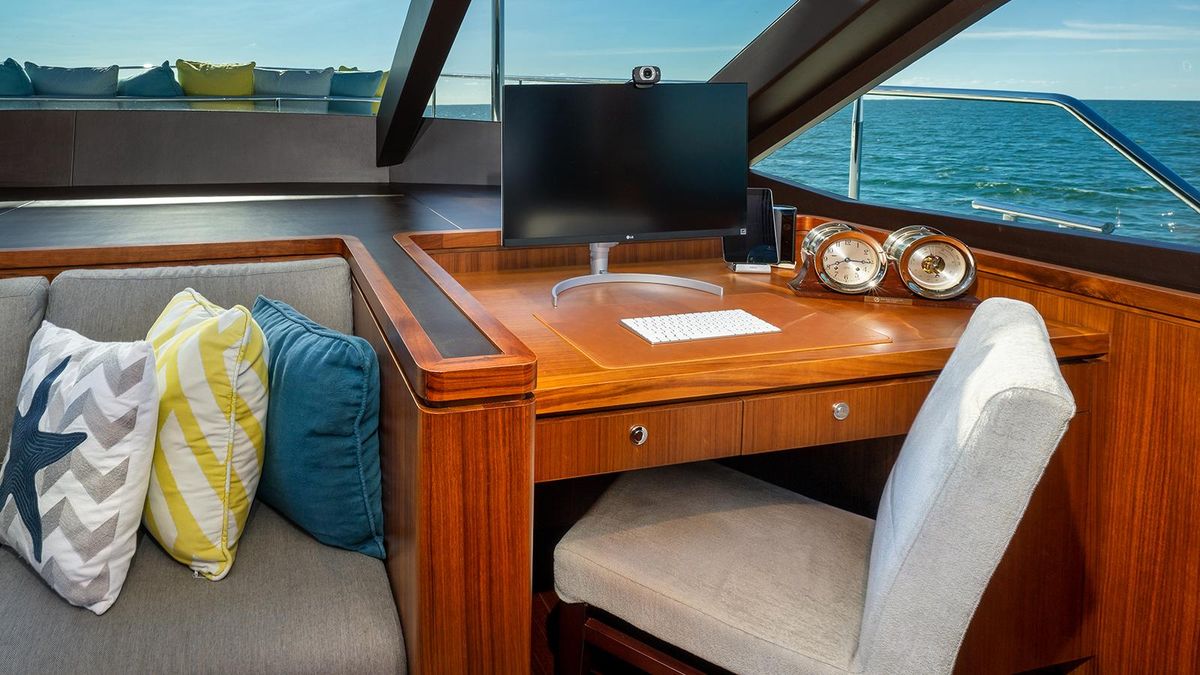 2016 Ocean Alexander 100 