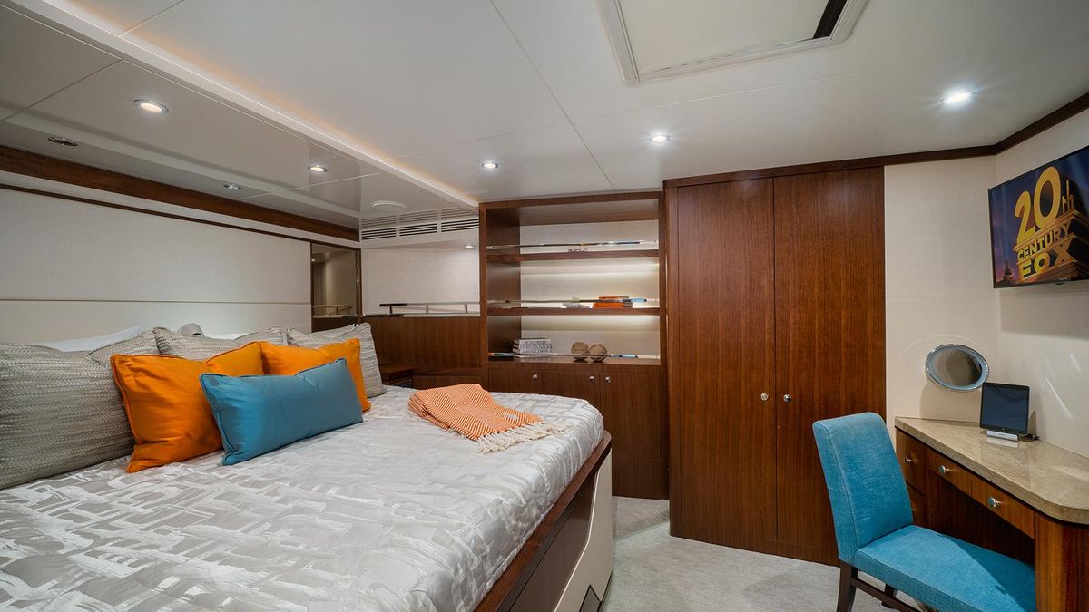 2016 Ocean Alexander 100 